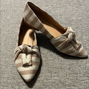 Gianni Bini Beige and White Patterned Flats